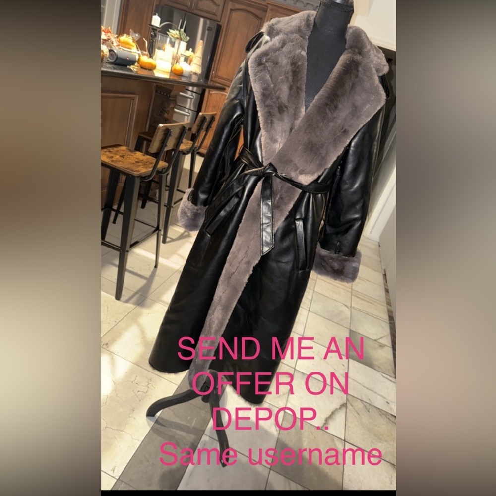 WEWOREWHAT Luxurious Black and Brown Women's Coat - Picture 5 of 6